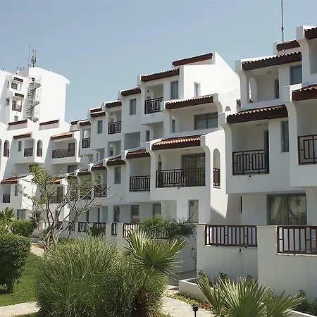 فندق Sentinus 4*