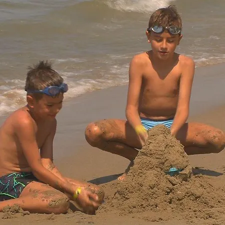 Sentinus فندق 4*